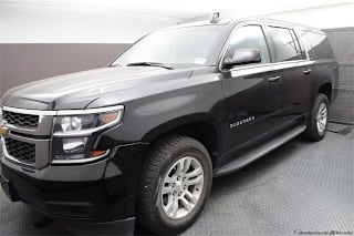 2019 Chevrolet Suburban LT 1500 1GNSKHKC1KR366385 2019 Chevrolet Suburban LT 1500
