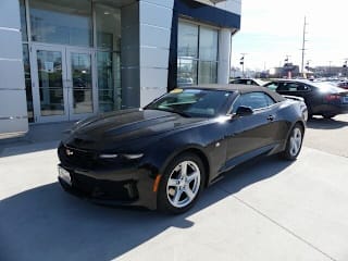 2019 Chevrolet Camaro 1G1FB3DX3K0143288 2019 Chevrolet Camaro