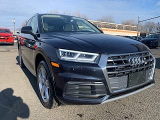 2019 Audi Q5 2.0T quattro Premium Plus WA1BNAFY6K2105883 2019 Audi Q5 2.0T quattro Premium Plus