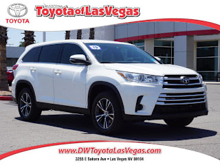 2019 Toyota Highlander LE 5TDZZRFH1KS329692 2019 Toyota Highlander LE