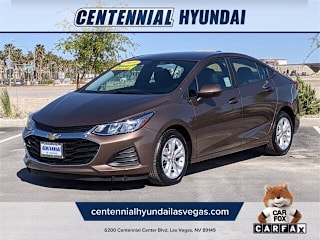 2019 Chevrolet Cruze LS 1G1BC5SM6K7137217 2019 Chevrolet Cruze LS