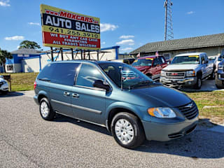 2005 Chrysler Town and Country Base 1C4GP45R85B130953 2005 Chrysler Town and Country Base