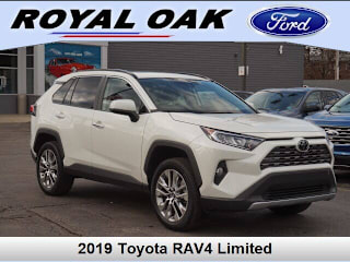 2019 Toyota RAV4 2T3N1RFV2KC010748 2019 Toyota RAV4