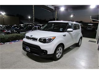 2017 Kia Soul Base KNDJN2A21H7465925 2017 Kia Soul Base