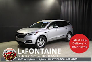 2018 Buick Enclave Essence 5GAEVAKW3JJ141897 2018 Buick Enclave Essence
