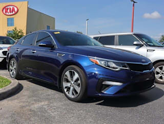 2019 Kia Optima S 5XXGT4L32KG322109 2019 Kia Optima S