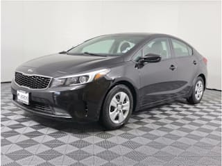 2017 Kia Forte LX 3KPFL4A70HE140783 2017 Kia Forte LX