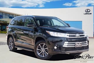2019 Toyota Highlander XLE 5TDKZRFH7KS567645 2019 Toyota Highlander XLE