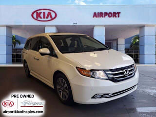 2015 Honda Odyssey Touring 5FNRL5H92FB124831 2015 Honda Odyssey Touring