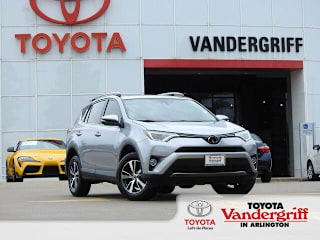 2018 Toyota RAV4 XLE 2T3RFREV8JW725020 2018 Toyota RAV4 XLE