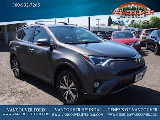 2017 Toyota RAV4 XLE 2T3RFREV2HW672714 2017 Toyota RAV4 XLE