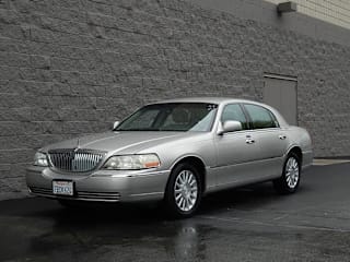 2003 Lincoln Town Car 1LNHM82WX3Y606804 2003 Lincoln Town Car
