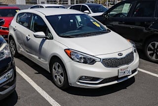 2016 Kia Forte5 LX KNAFK5A88G5631370 2016 Kia Forte5 LX