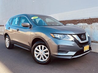 2018 Nissan Rogue S 5N1AT2MV1JC743694 2018 Nissan Rogue S