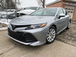 2020 Toyota Camry LE 4T1C11AK6LU358583 2020 Toyota Camry LE