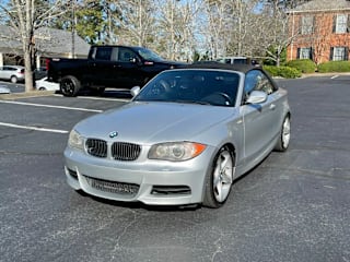 2010 BMW 1 Series WBAUN9C5XAVK42035 2010 BMW 1 Series