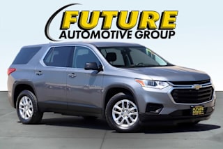 2018 Chevrolet Traverse LS 1GNEVLKW8JJ229166 2018 Chevrolet Traverse LS