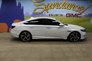 2019 Honda Accord 1HGCV1F37KA044811 2019 Honda Accord