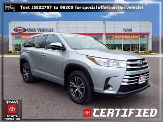 2018 Toyota Highlander LE 5TDBZRFH9JS832757 2018 Toyota Highlander LE