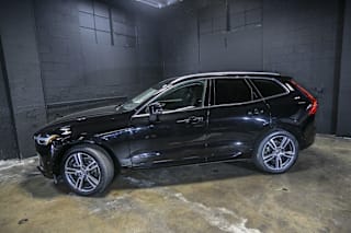 2019 Volvo XC60 T5 Momentum LYV102RK9KB219372 2019 Volvo XC60 T5 Momentum