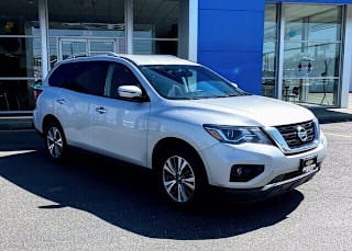 2017 Nissan Pathfinder S 5N1DR2MM9HC667042 2017 Nissan Pathfinder S