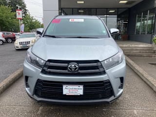 2019 Toyota Highlander SE 5TDJZRFHXKS606109 2019 Toyota Highlander SE