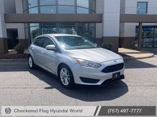 2016 Ford Focus SE 1FADP3K26GL271236 2016 Ford Focus SE