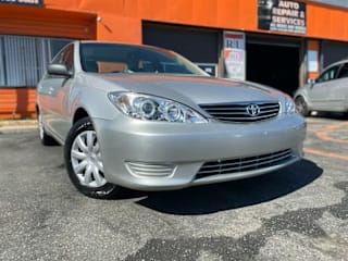 2005 Toyota Camry LE 4T1BE32K35U098446 2005 Toyota Camry LE