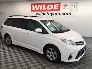 2018 Toyota Sienna LE 8-Passenger 5TDKZ3DC4JS920006 2018 Toyota Sienna LE 8-Passenger