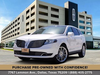 2019 Lincoln MKT Reserve 2LMHJ5AT2KBL00792 2019 Lincoln MKT Reserve