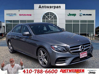 2018 Mercedes-Benz E-Class E 300 4MATIC WDDZF4KB5JA304048 2018 Mercedes-Benz E-Class E 300 4MATIC