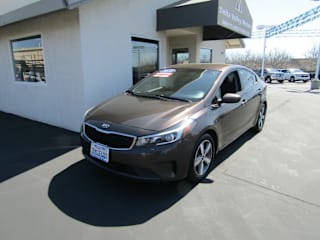 2018 Kia Forte LX 3KPFL4A79JE171827 2018 Kia Forte LX