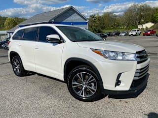 2017 Toyota Highlander LE 5TDZZRFH2HS197499 2017 Toyota Highlander LE