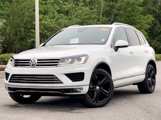 2017 Volkswagen Touareg V6 Wolfsburg WVGRF7BP1HD003367 2017 Volkswagen Touareg V6 Wolfsburg