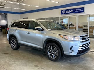 2019 Toyota Highlander XLE 5TDJZRFH1KS739096 2019 Toyota Highlander XLE