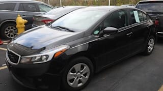 2018 Kia Forte LX 3KPFK4A71JE283623 2018 Kia Forte LX