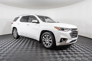 2018 Chevrolet Traverse Premier 1GNEVJKW3JJ133062 2018 Chevrolet Traverse Premier