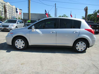 2011 Nissan Versa 1.8 S 3N1BC1CP1BL391957 2011 Nissan Versa 1.8 S