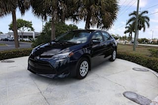 2018 Toyota Corolla L 5YFBURHE0JP807689 2018 Toyota Corolla L