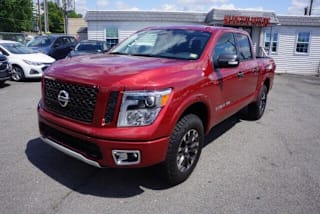 2019 Nissan Titan PRO-4X 1N6AA1E51KN520724 2019 Nissan Titan PRO-4X