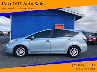 2014 Toyota Prius v JTDZN3EU6E3310827 2014 Toyota Prius v