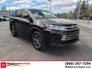 2018 Toyota Highlander LE 5TDBZRFH9JS812783 2018 Toyota Highlander LE