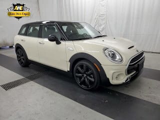 2017 MINI Clubman Cooper S WMWLN9C37H2E49782 2017 MINI Clubman Cooper S