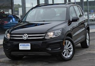 2017 Volkswagen Tiguan 2.0T Limited S 4Motion WVGBV7AX2HK041935 2017 Volkswagen Tiguan 2.0T Limited S 4Motion