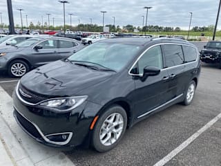 2018 Chrysler Pacifica 2C4RC1BG1JR174195 2018 Chrysler Pacifica