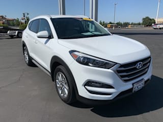 2018 Hyundai Tucson SE KM8J33A47JU696411 2018 Hyundai Tucson SE