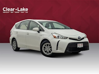 2017 Toyota Prius v Three JTDZN3EU1HJ068965 2017 Toyota Prius v Three