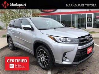 2018 Toyota Highlander SE 5TDJZRFHXJS812500 2018 Toyota Highlander SE