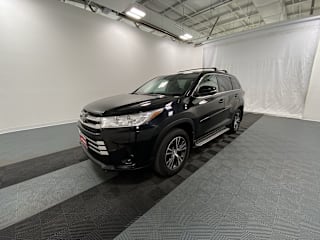 2018 Toyota Highlander LE 5TDBZRFH1JS821784 2018 Toyota Highlander LE