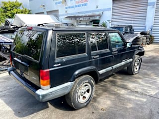 2000 Jeep Cherokee Sport 1J4FF48S2YL190197 2000 Jeep Cherokee Sport